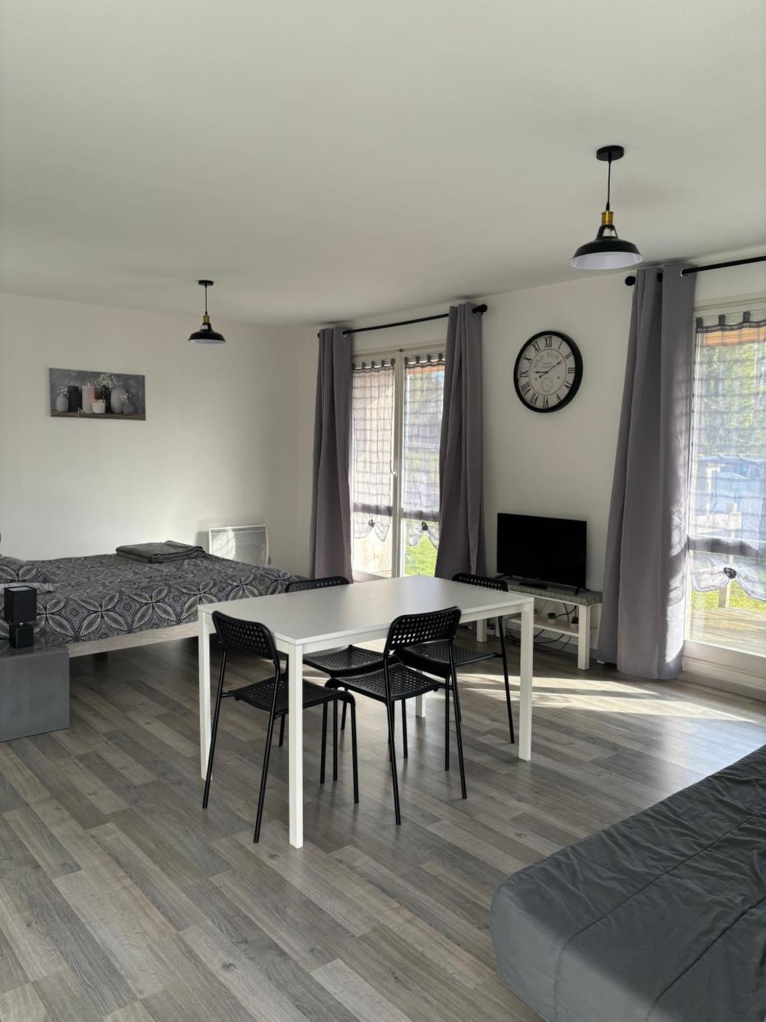 Studio Albert Avec Terrasse A Proximite De 梅斯 外观 照片